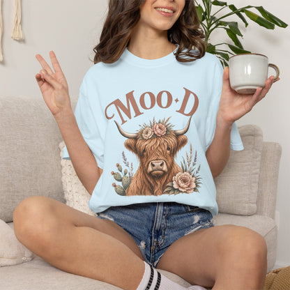 Highland Cow 'Moo·d' Floral Graphic T-Shirt